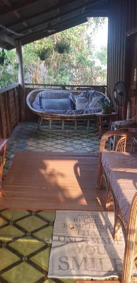 Retro Kampot Guesthouse Bagian luar foto