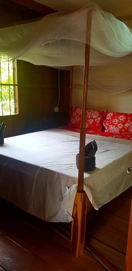 Retro Kampot Guesthouse Bagian luar foto