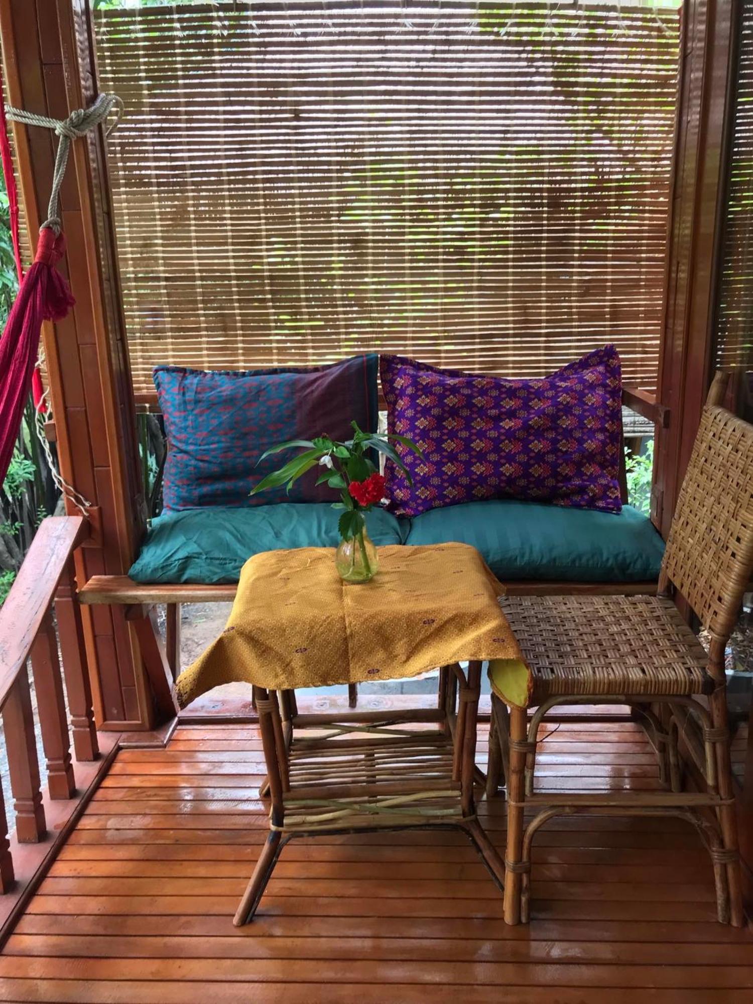 Retro Kampot Guesthouse Bagian luar foto
