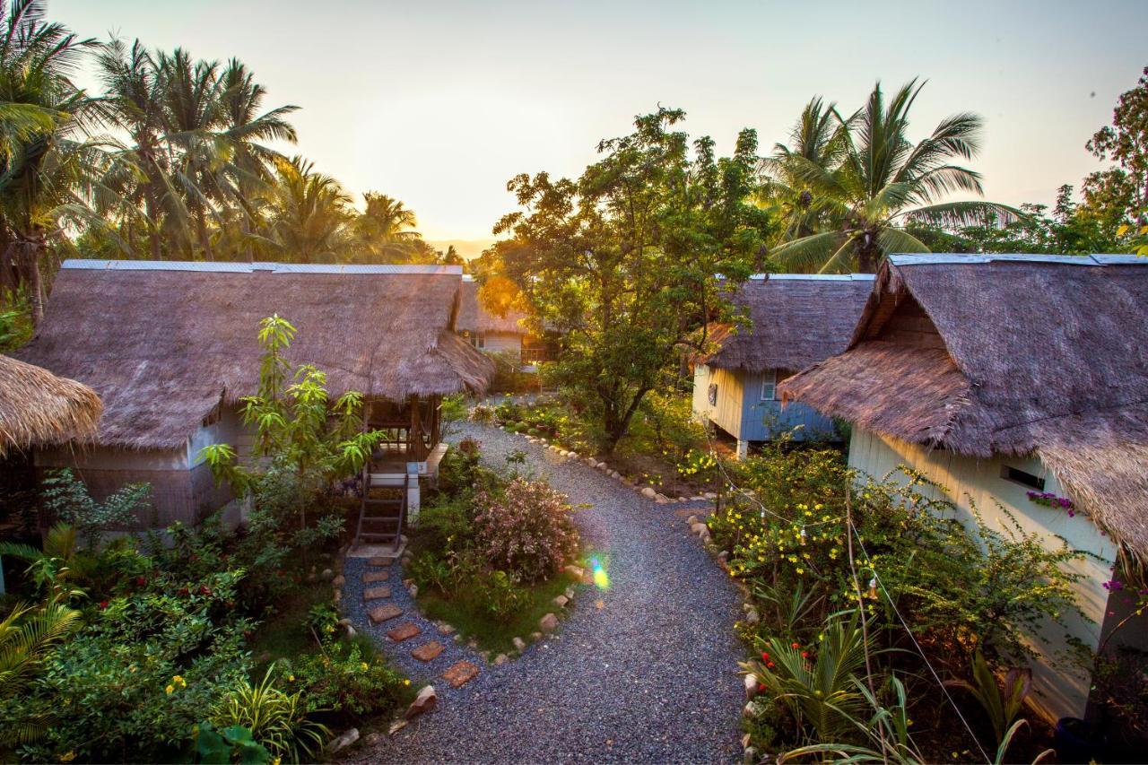 Retro Kampot Guesthouse Bagian luar foto