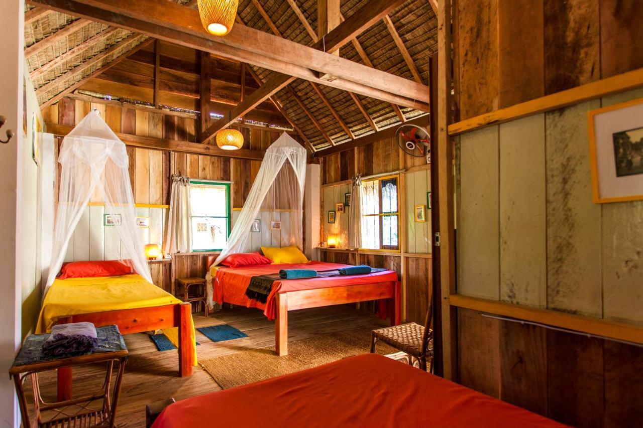 Retro Kampot Guesthouse Bagian luar foto
